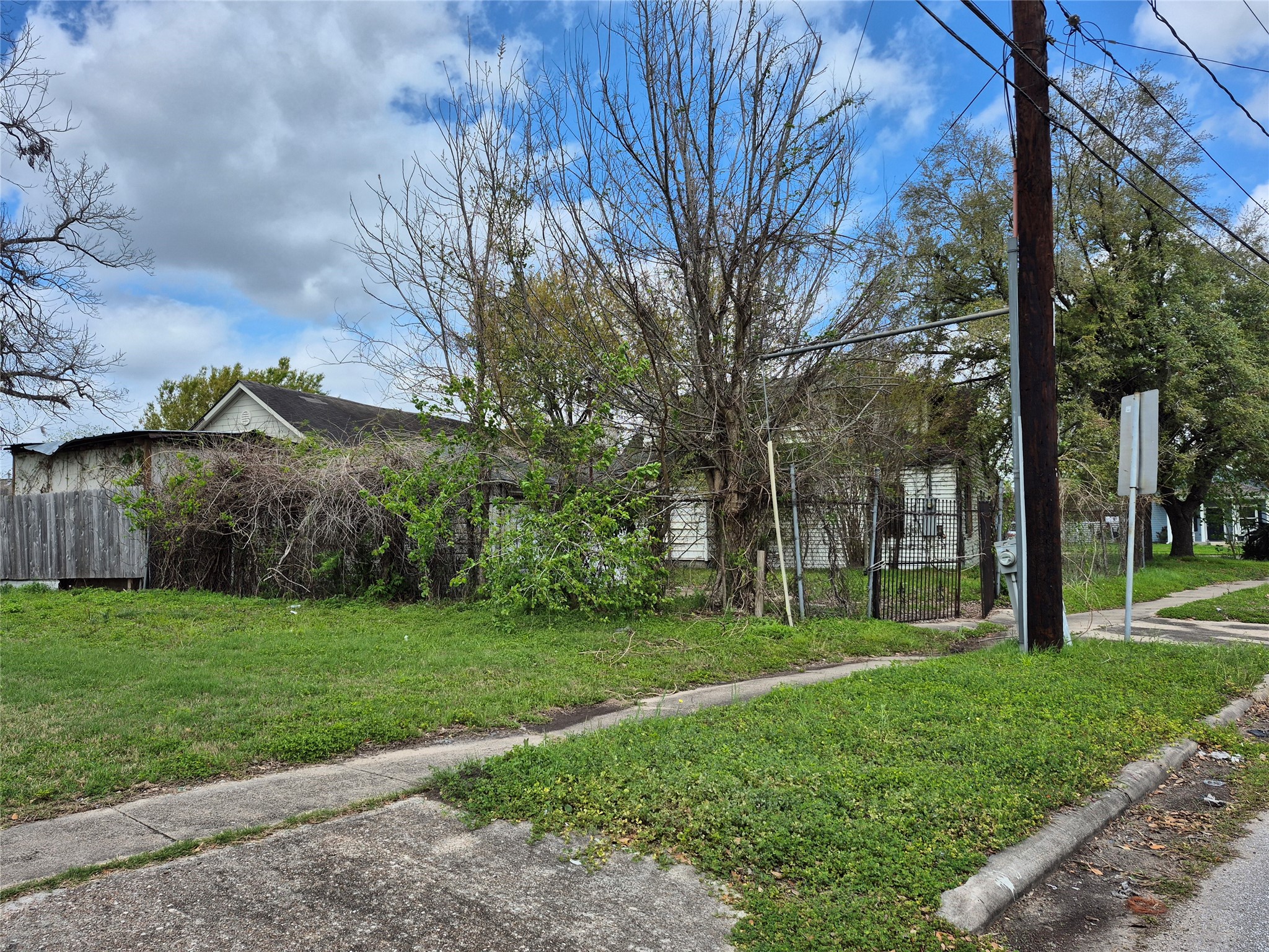 4618 Sharon Street Houston, TX 77020 - Photo 6 of 8