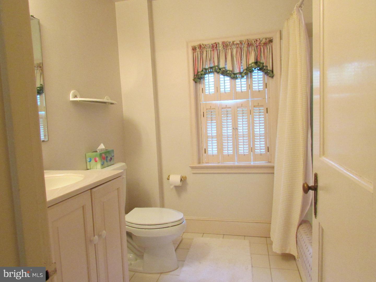 609 Bridle Road Glenside, PA 19038 - Photo 11 of 19 Gallery Image 11
