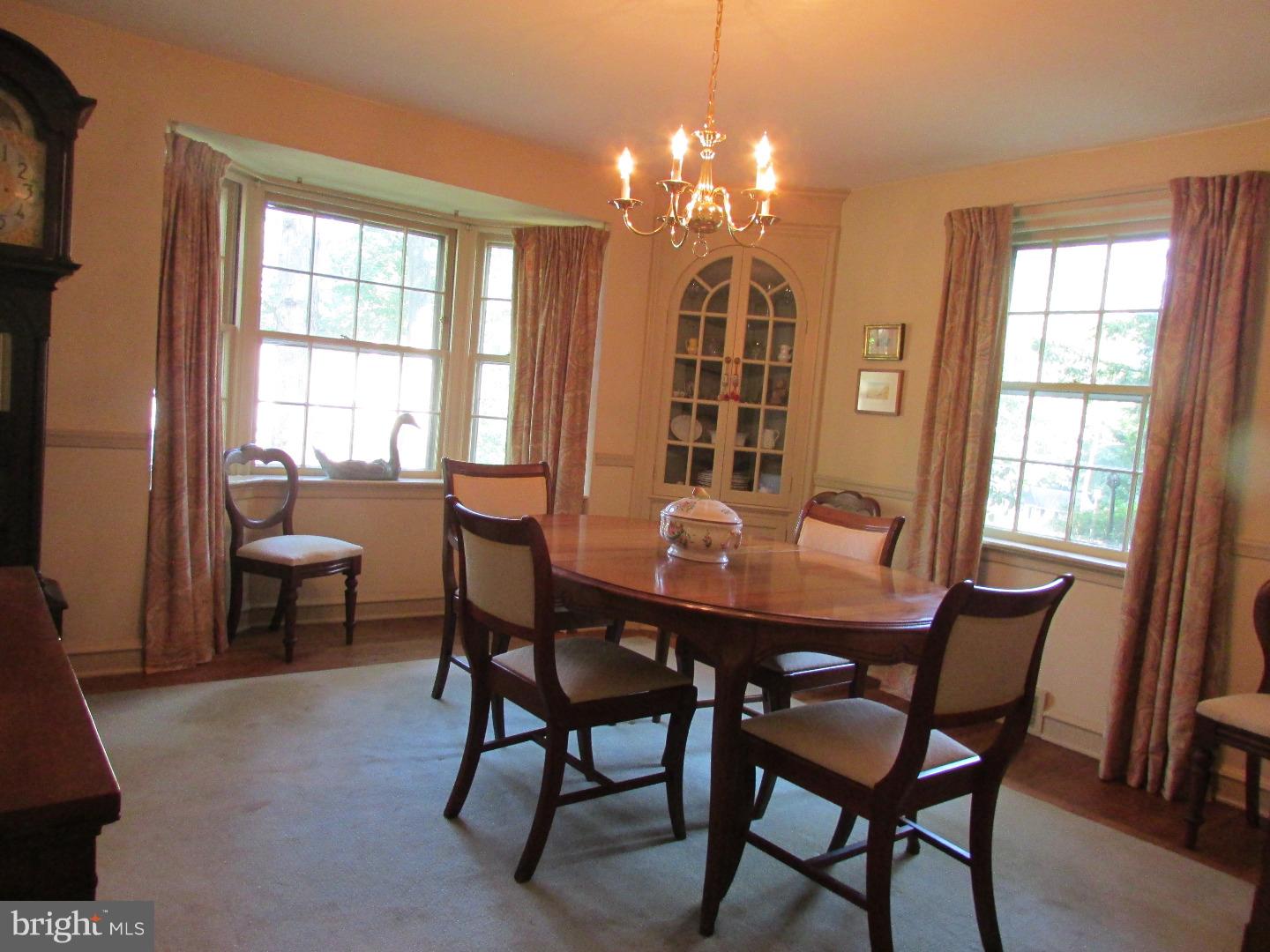 609 Bridle Road Glenside, PA 19038 - Photo 7 of 19 Gallery Image 7
