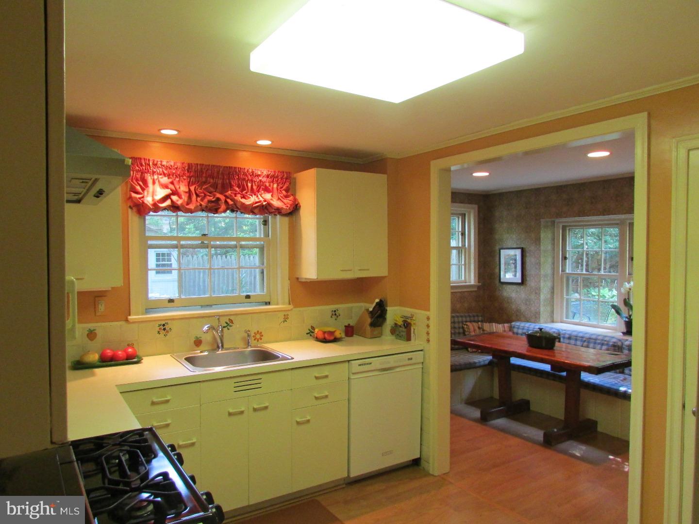 609 Bridle Road Glenside, PA 19038 - Photo 8 of 19 Gallery Image 8