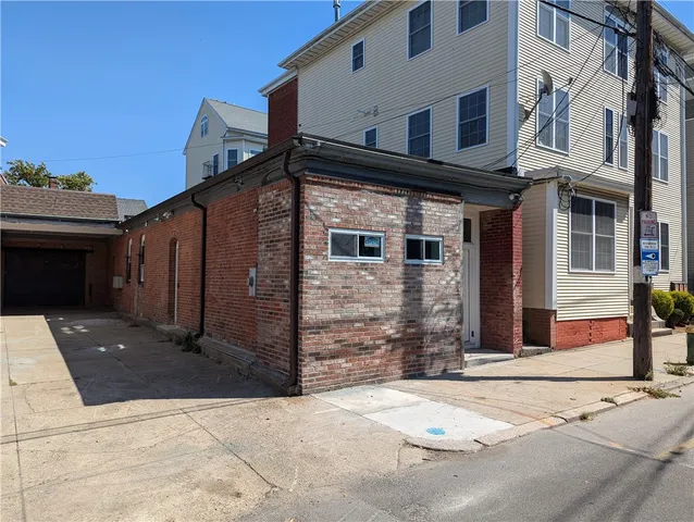 $2,650 | 56 Sutton Street, Unit 6, Providence, RI 02903