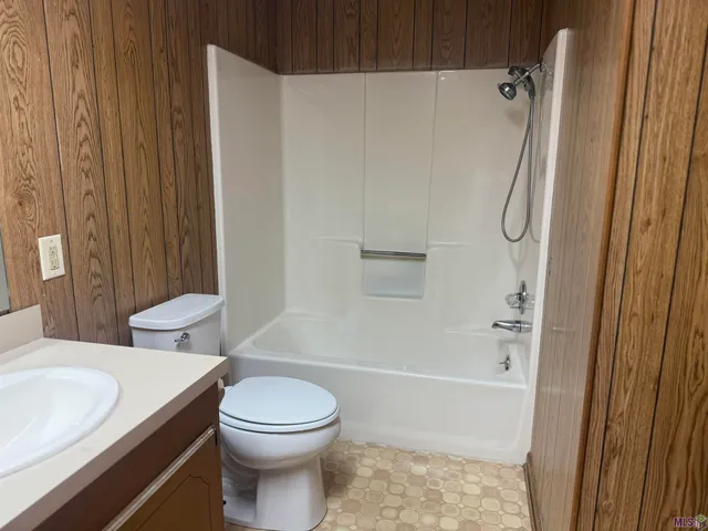 $200,000 | 5018 Bayouside Drive, Chauvin, LA 70344