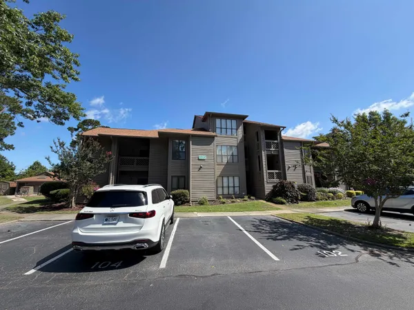 $159,900 | 104 Indian Wells Court, Unit 104, Murrells Inlet, SC 29576