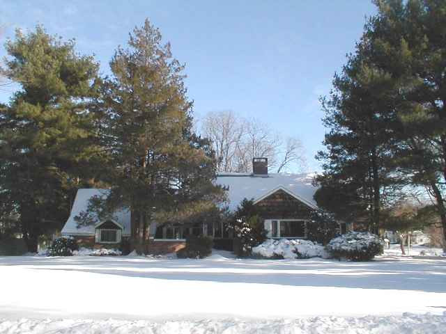 12 Fairview Road Colonie, NY 12211 - Photo 1 of 12 Photo 1