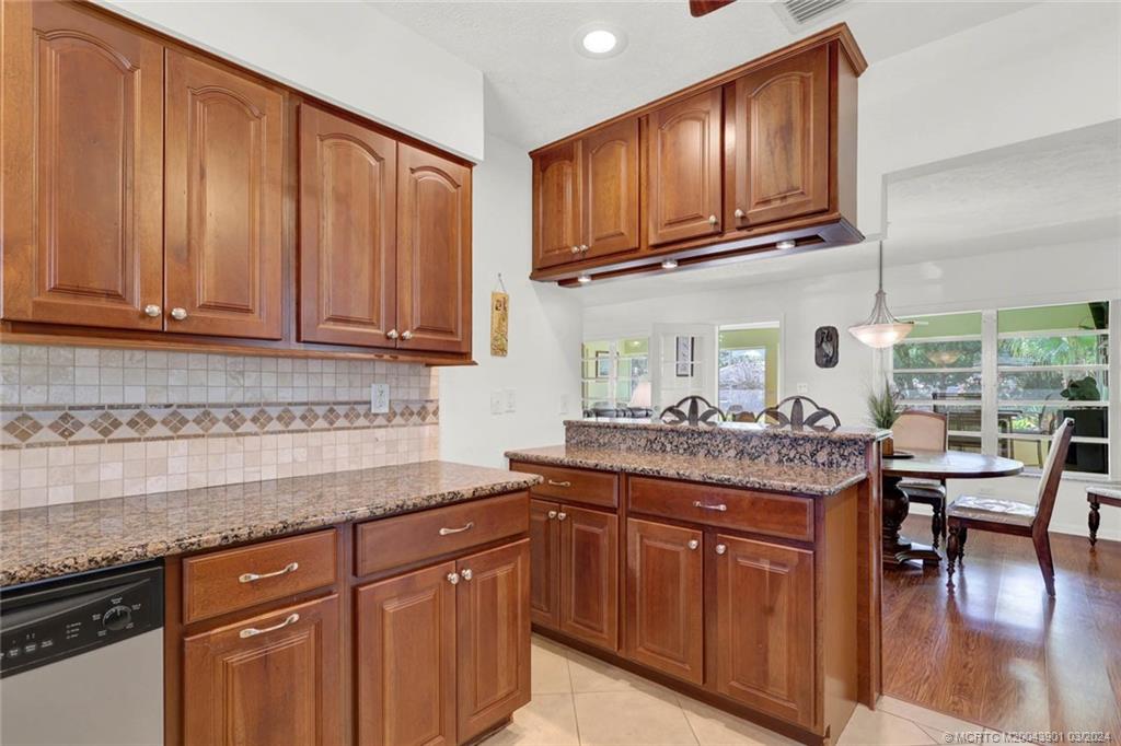 310 Southwest Harbor Street Stuart, FL 34997 - Photo 8 of 19 Gallery Image 8