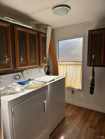 a view of a house with a small yard