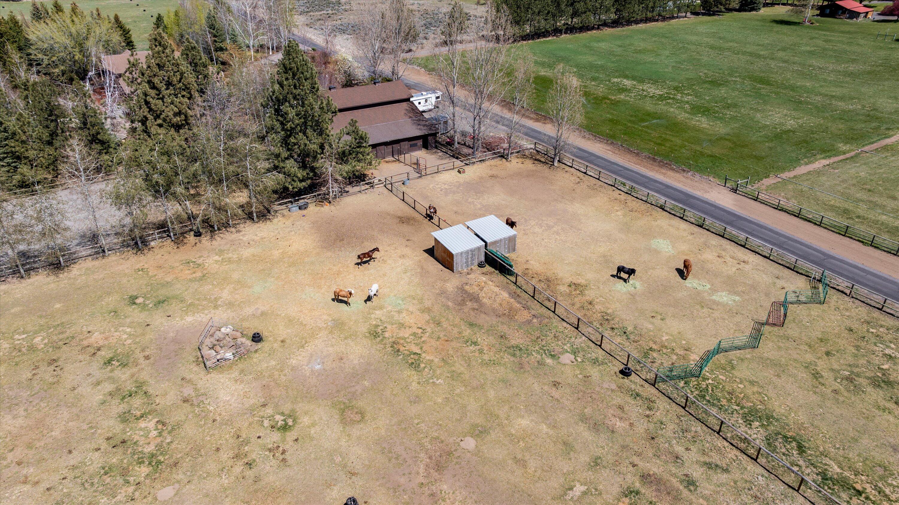 18575 Couch Market Road Bend, OR 97703 - Photo 65 of 93 89-250430_JILLROSELL-13