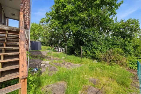 $274,999 | 319-321 East Agnew Avenue, Carrick, PA 15210