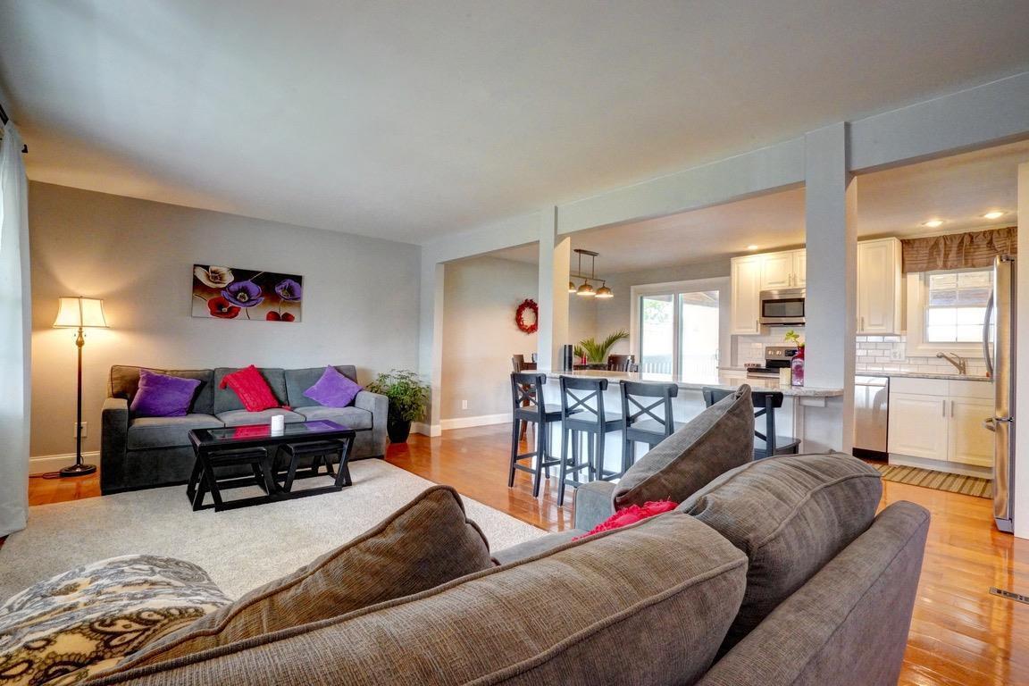 4320 Hanley Road Cincinnati, OH 45247 - Photo 2 of 26