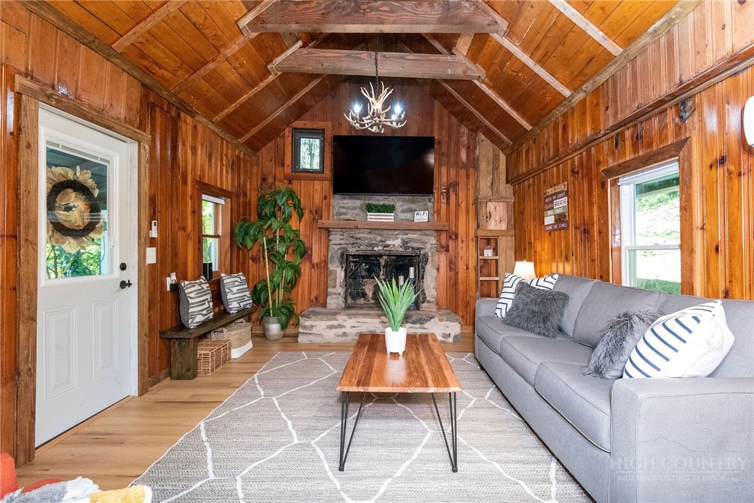 284 Grady Winkler Road Boone, NC 28607 - Photo 5 of 39