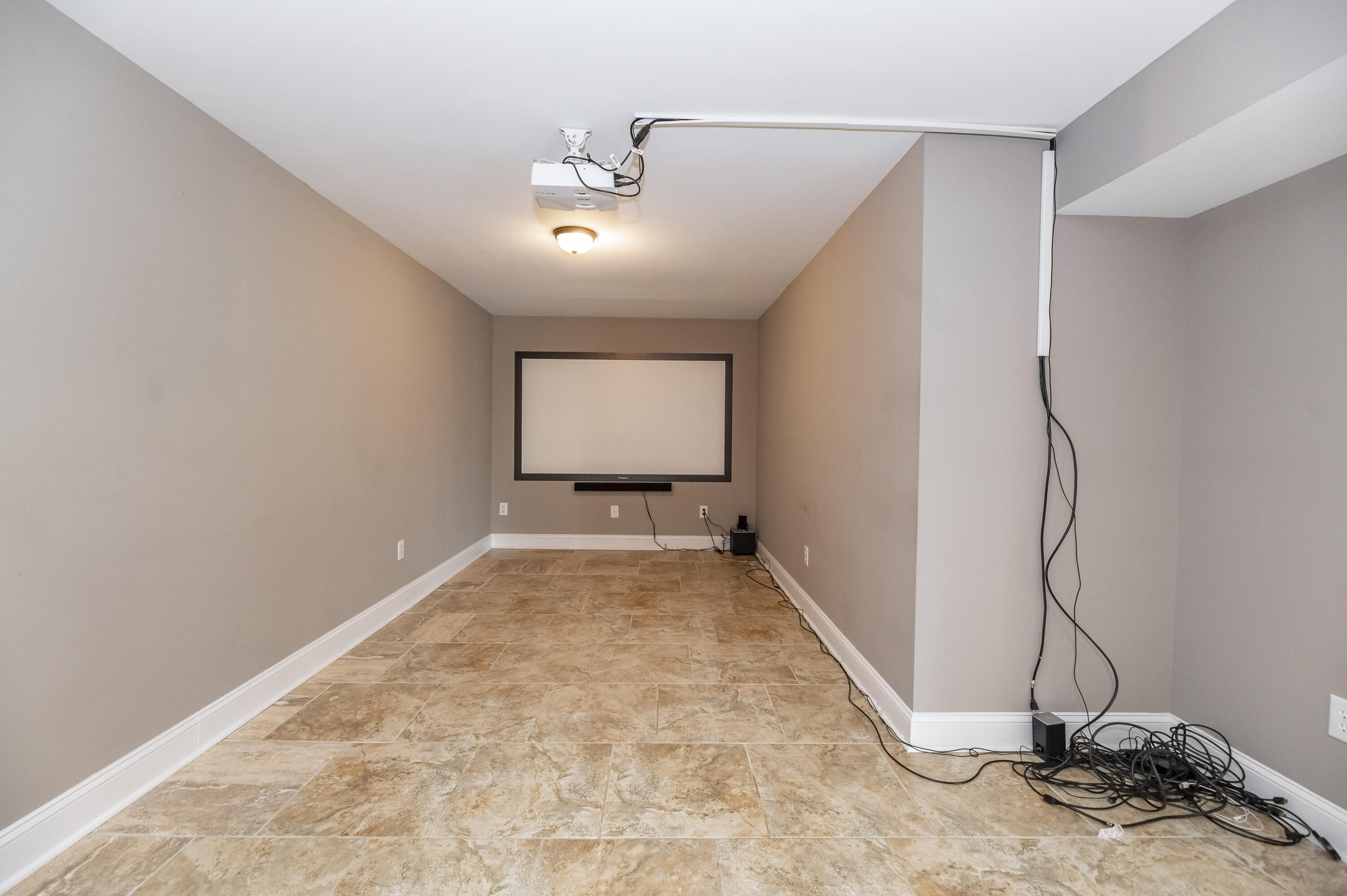 3142 Montavesta Road Lexington, KY 40502 - Photo 42 of 53 MontavestareDSC_3493