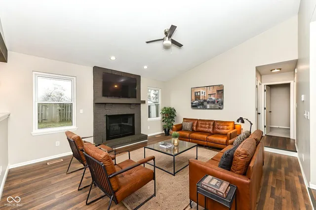 $220,000 | 3025 Pawnee Drive, Indianapolis, IN 46235