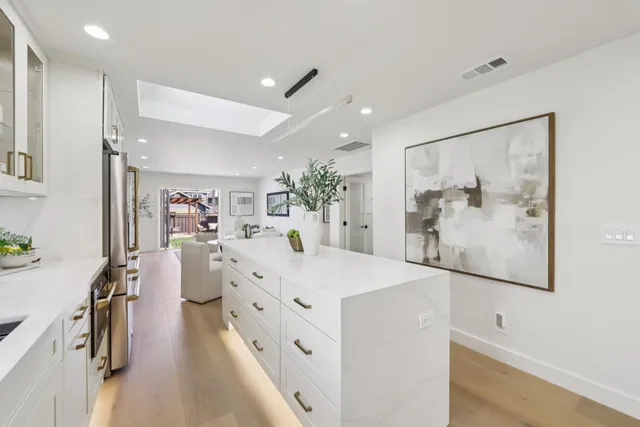 $2,388,000 | 725 Alameda De Las Pulgas, Redwood City, CA 94061