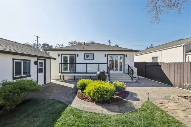 $2,388,000 | 725 Alameda De Las Pulgas, Redwood City, CA 94061