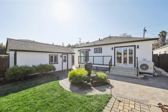 $2,388,000 | 725 Alameda De Las Pulgas, Redwood City, CA 94061