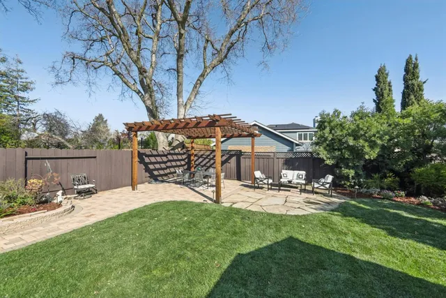$2,388,000 | 725 Alameda De Las Pulgas, Redwood City, CA 94061