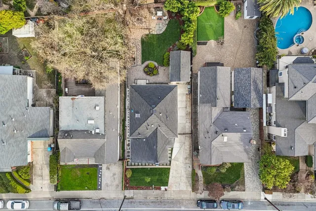 $2,388,000 | 725 Alameda De Las Pulgas, Redwood City, CA 94061