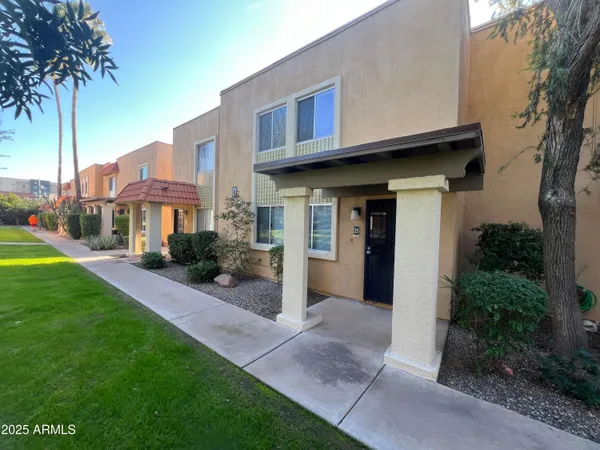 $2,625 | 601 East Palo Verde Drive, Unit 25, Phoenix, AZ 85012