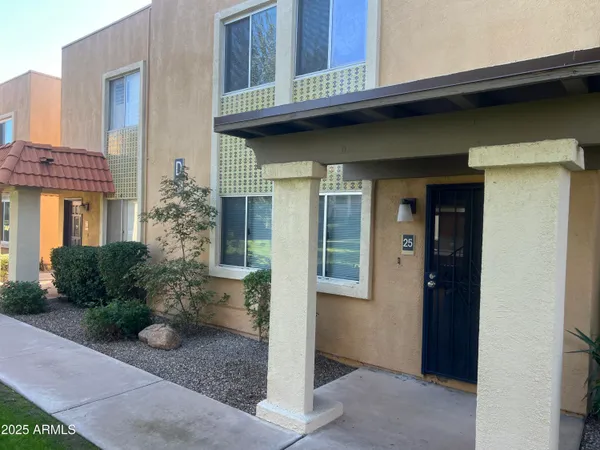 $2,650 | 601 East Palo Verde Drive, Unit 25, Phoenix, AZ 85012