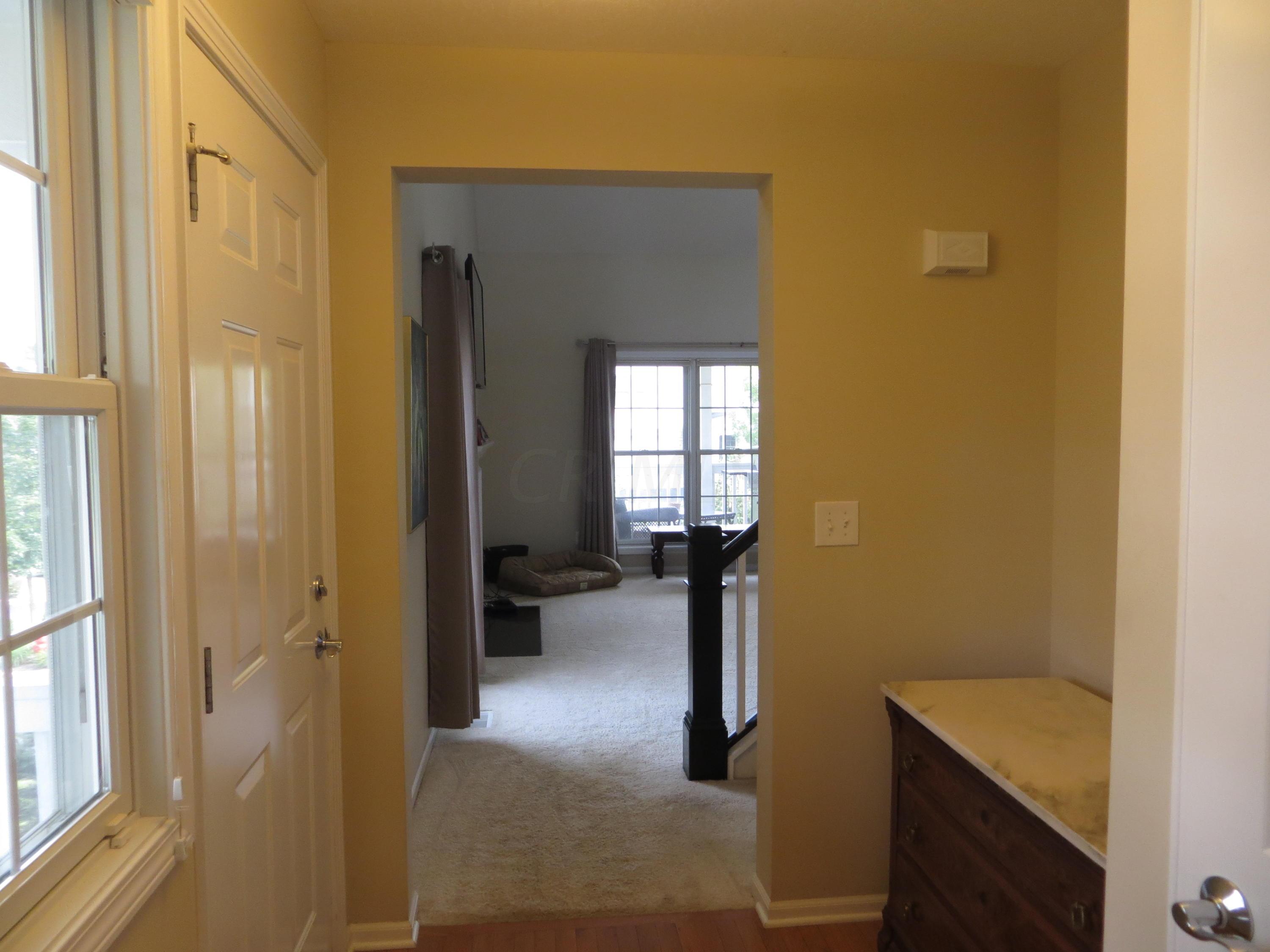 1222 Shagbark Road Columbus, OH 43230 - Photo 11 of 53