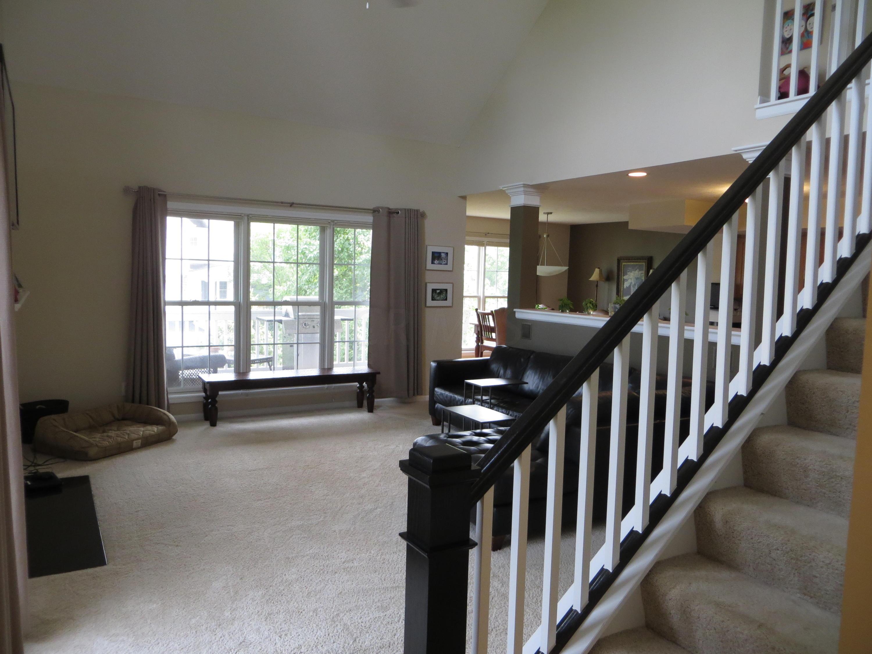 1222 Shagbark Road Columbus, OH 43230 - Photo 12 of 53