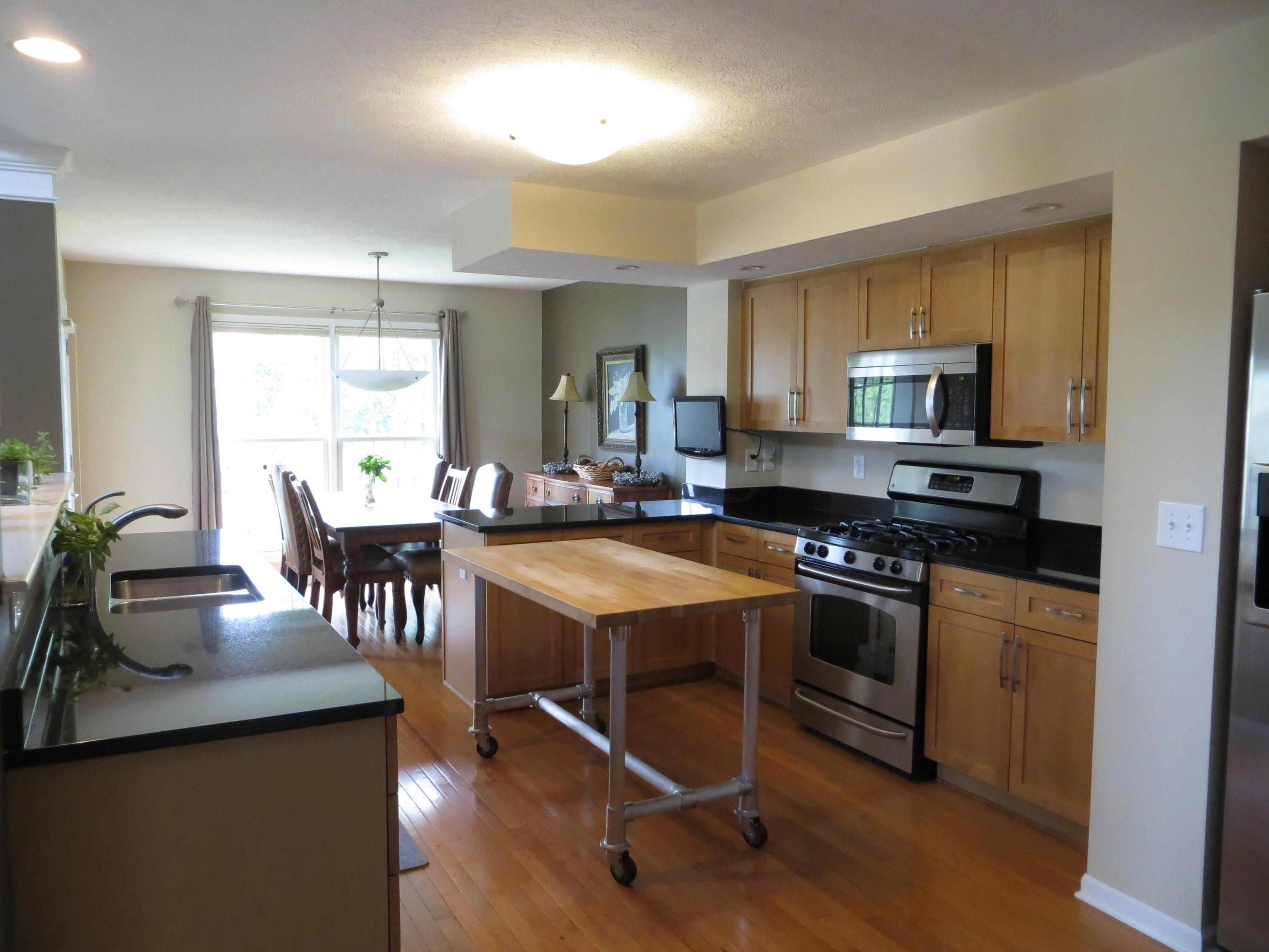 1222 Shagbark Road Columbus, OH 43230 - Photo 19 of 53