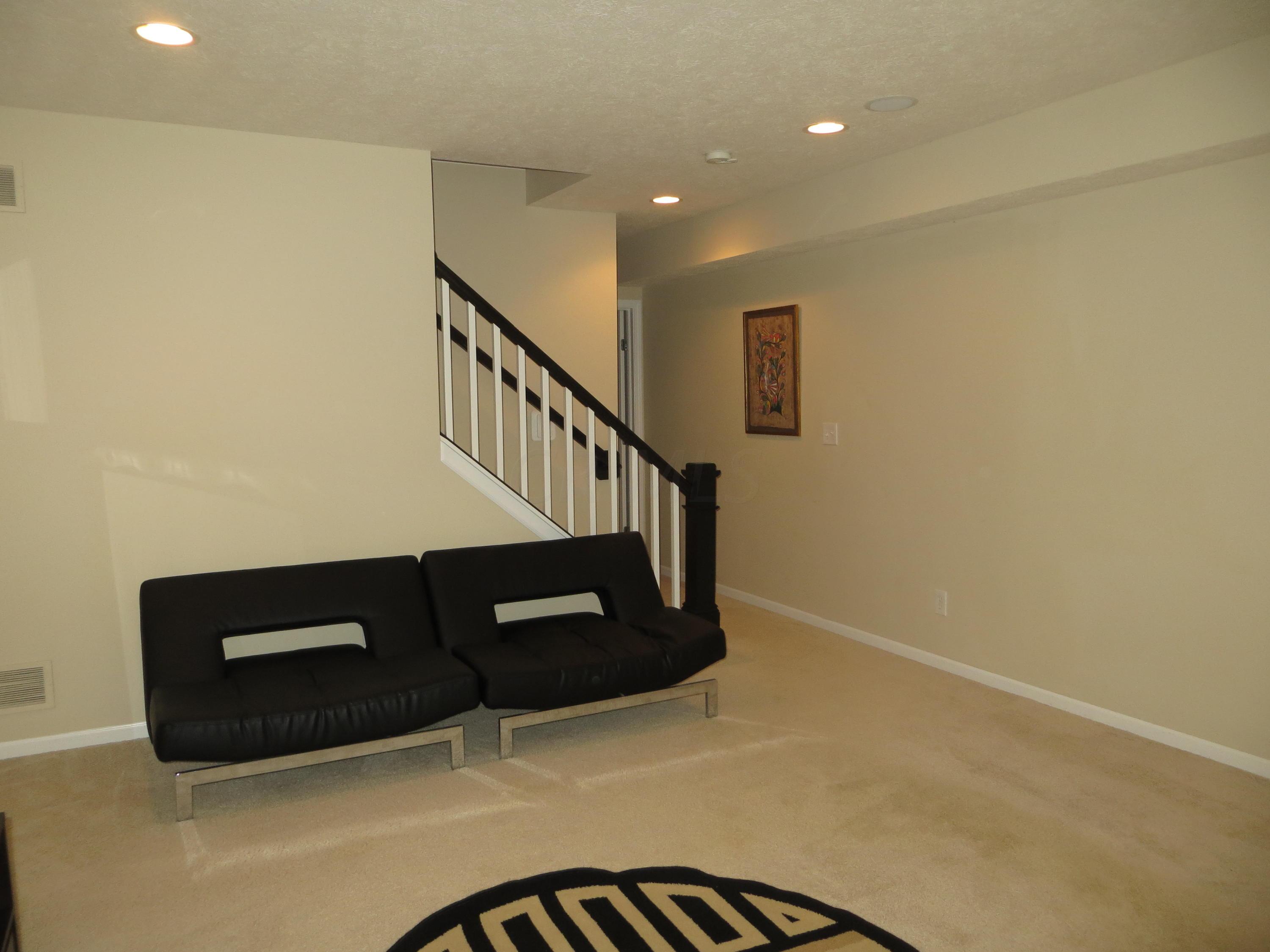 1222 Shagbark Road Columbus, OH 43230 - Photo 35 of 53