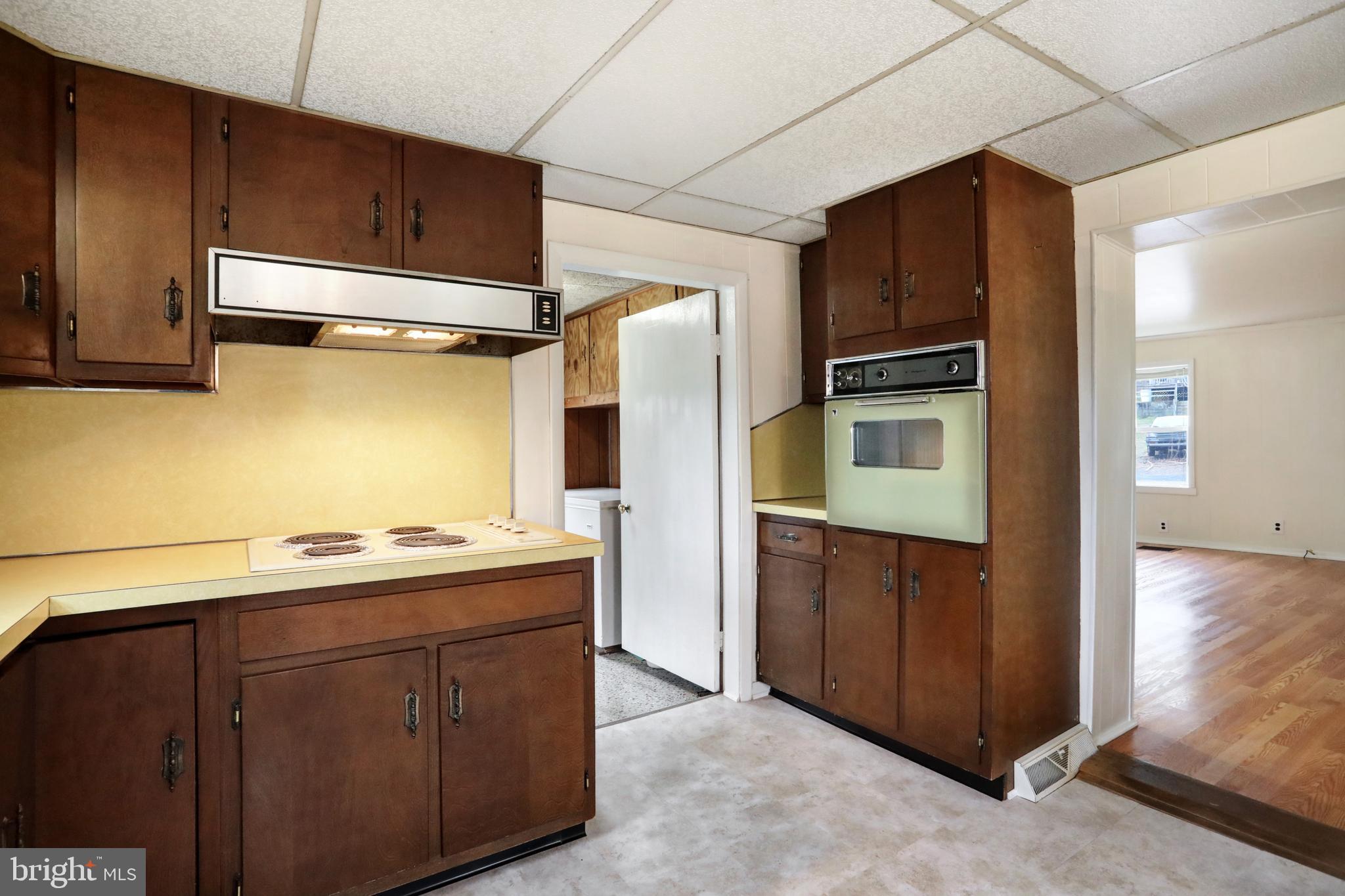 14205 National Pike Clear Spring, MD 21722 - Photo 7 of 32