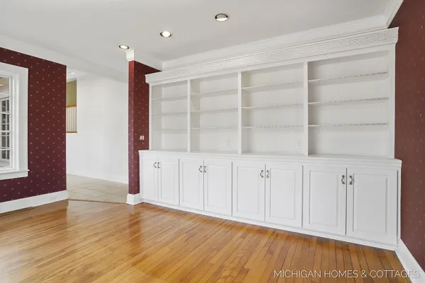 $3,950,000 | 714 North Shore Drive, Holland, MI 49424