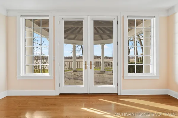 $3,950,000 | 714 North Shore Drive, Holland, MI 49424