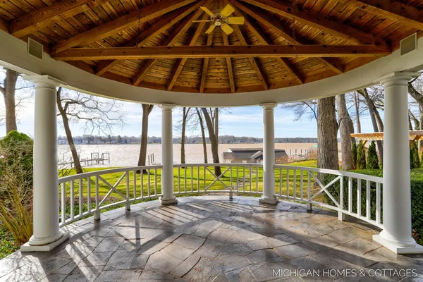 $3,950,000 | 714 North Shore Drive, Holland, MI 49424