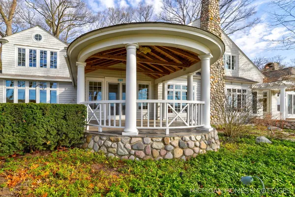 $3,950,000 | 714 North Shore Drive, Holland, MI 49424