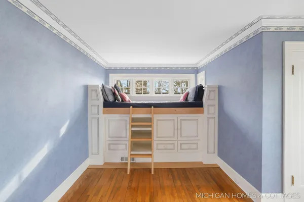 $3,950,000 | 714 North Shore Drive, Holland, MI 49424