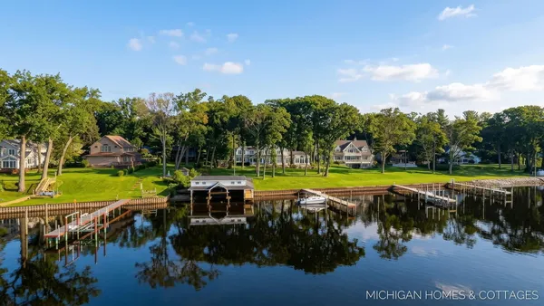 $3,950,000 | 714 North Shore Drive, Holland, MI 49424