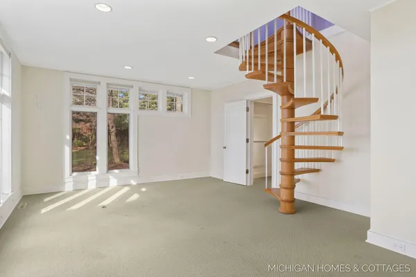 $3,950,000 | 714 North Shore Drive, Holland, MI 49424