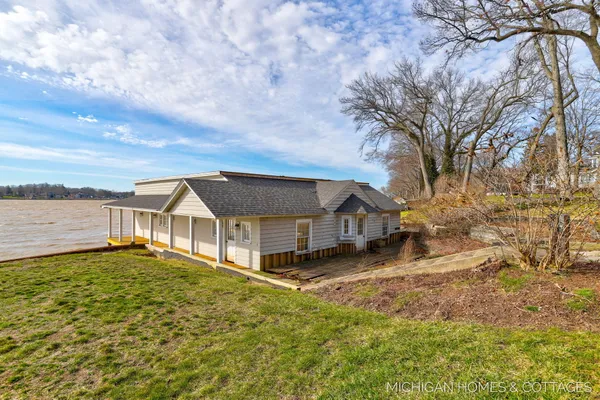 $3,950,000 | 714 North Shore Drive, Holland, MI 49424