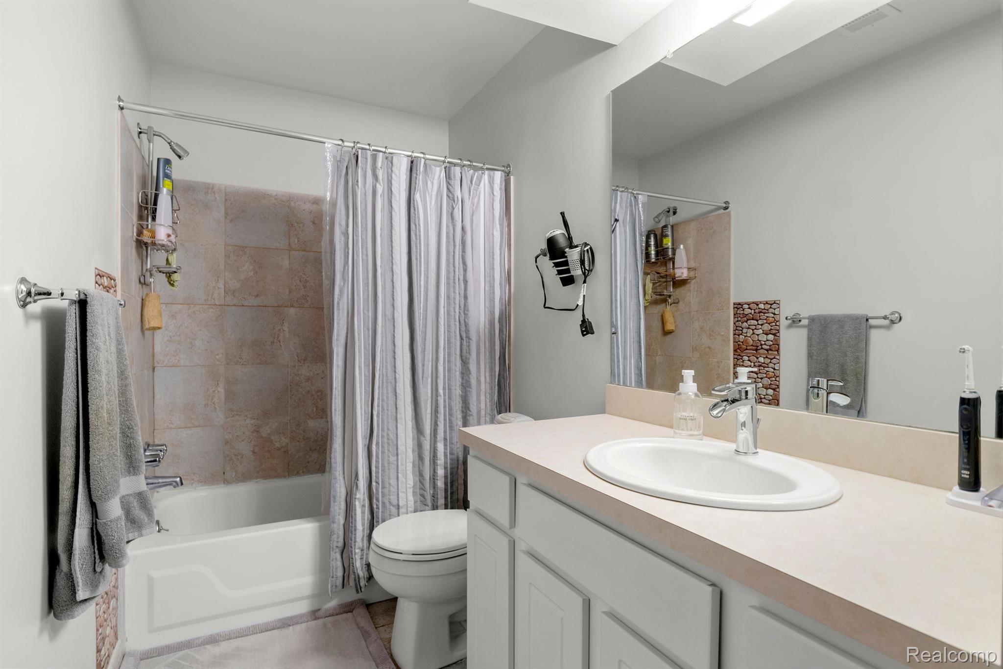 24147 Evergreen Road Southfield, MI 48075 - Photo 18 of 36 Gallery Image 18