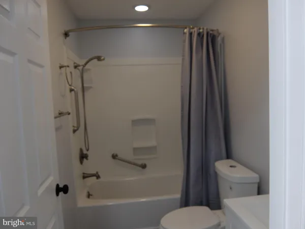 $2,700 | 7 Powell Court, Hightstown, NJ 08520