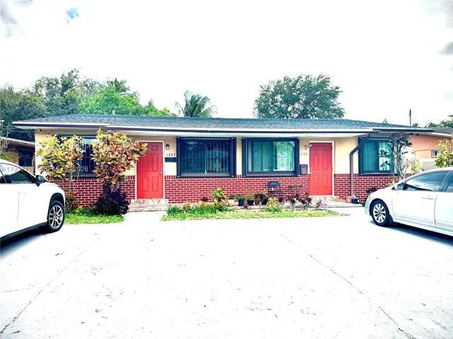 $2,000 | 1232 Northeast 136th Terrace, Unit 1232, North Miami, FL 33161