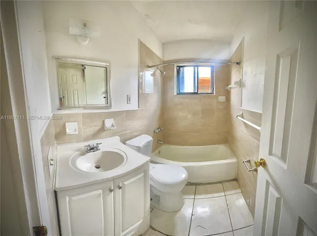 $2,000 | 1232 Northeast 136th Terrace, Unit 1232, North Miami, FL 33161