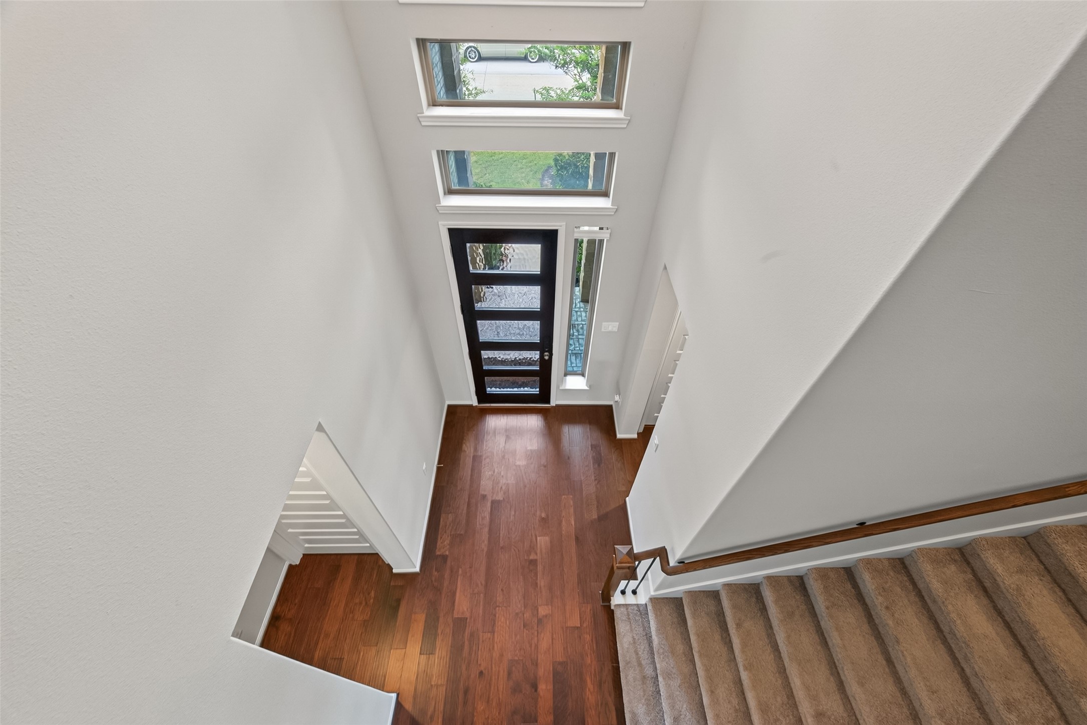 17323 Grand Canyon Road Conroe, TX 77302 - Photo 27 of 40 Stairway off the foyer.