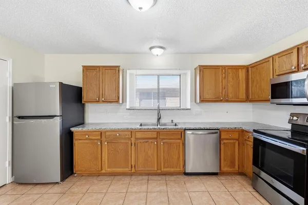 $2,100 | 1234 Roan Drive, Lancaster, TX 75134
