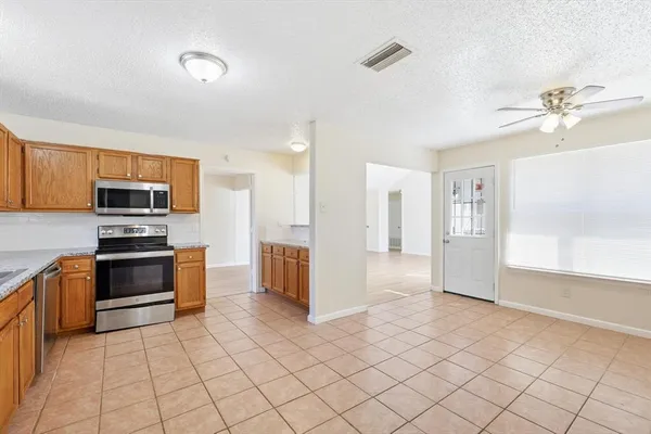 $2,100 | 1234 Roan Drive, Lancaster, TX 75134