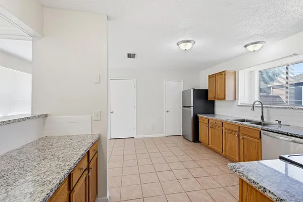 $2,100 | 1234 Roan Drive, Lancaster, TX 75134