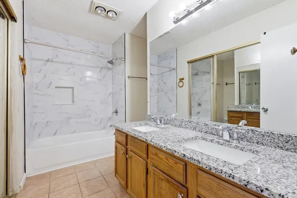 $2,100 | 1234 Roan Drive, Lancaster, TX 75134