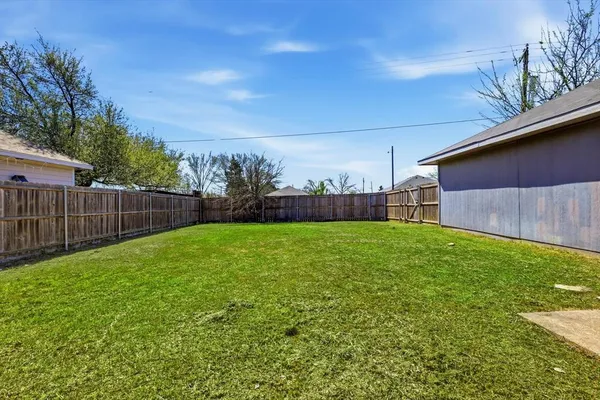 $2,100 | 1234 Roan Drive, Lancaster, TX 75134