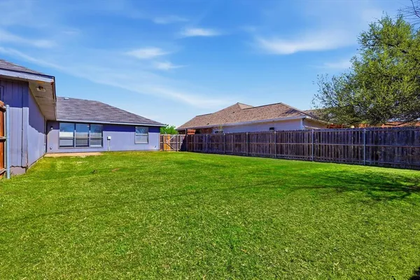 $2,100 | 1234 Roan Drive, Lancaster, TX 75134