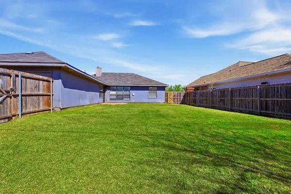 $2,100 | 1234 Roan Drive, Lancaster, TX 75134