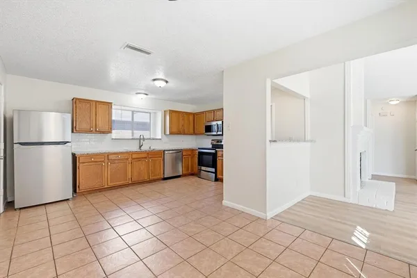 $2,100 | 1234 Roan Drive, Lancaster, TX 75134