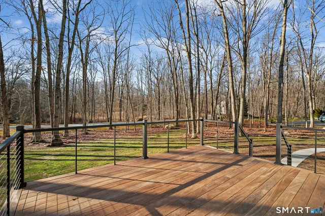 $1,400,000 | 2 Berberis Drive, Old Lyme, CT 06371